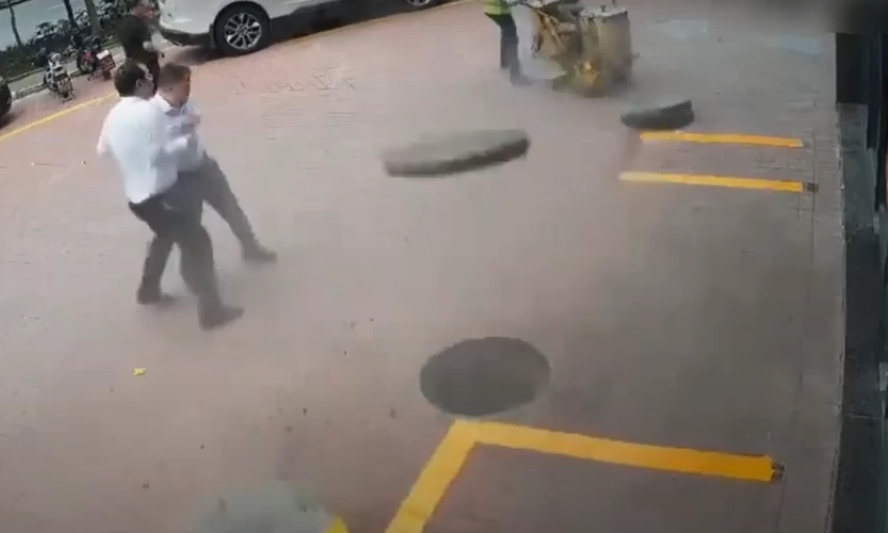 Το μεροκάματο του τρόμου!- Εργάτες ανατίναξαν κατά λάθος υπόνομο